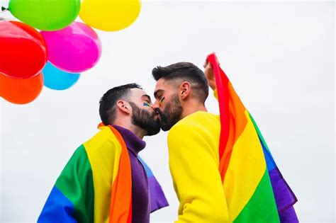 gay onlyfans couples