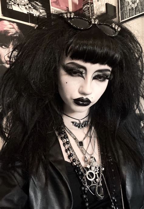 goth egg fapello